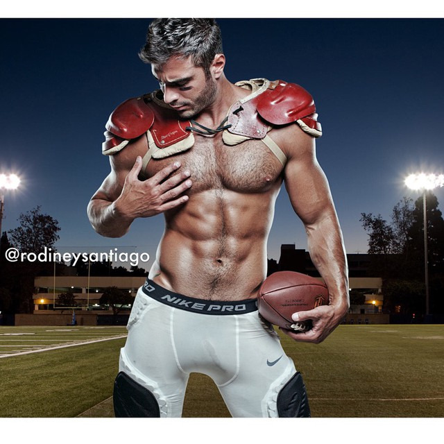 celebritybodybuge:  Don’t forget to flip your 2015 calendar to February.  Football