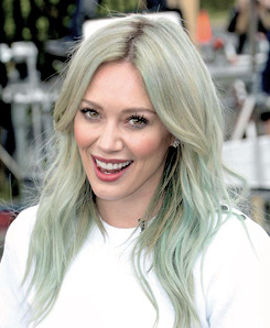 fuckyeahhilaryfan:  Hilary Duff at Extra adult photos