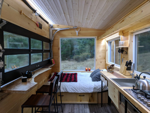 tinyhousetown:The Mason Cabin (160 sq ft)
