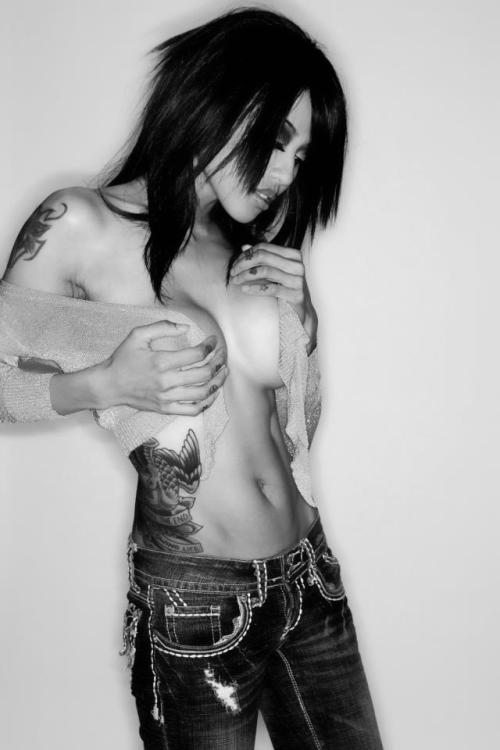 cravehiminallways212:  According to you, Lily is my porn Dopplegänger. I’ll take the compliment…💋  Mmm… Lily…. Grr….Her facial expressions and reactions are so you….💋
