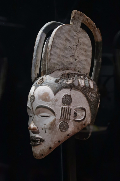 Helmet mask (agbogho mwo) of the Igbo people, southeast Nigeria.  Now in theMusée des Co