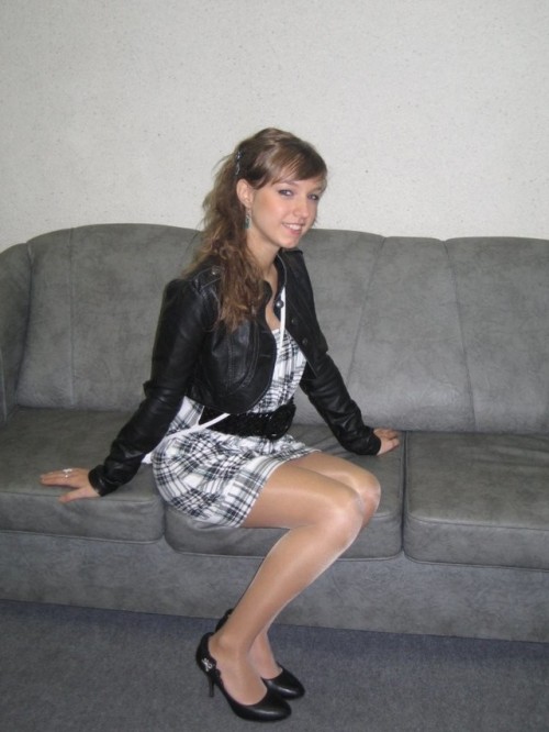 pantyhosegirlsworld:pantyhosegirlsworld.tumblr.com