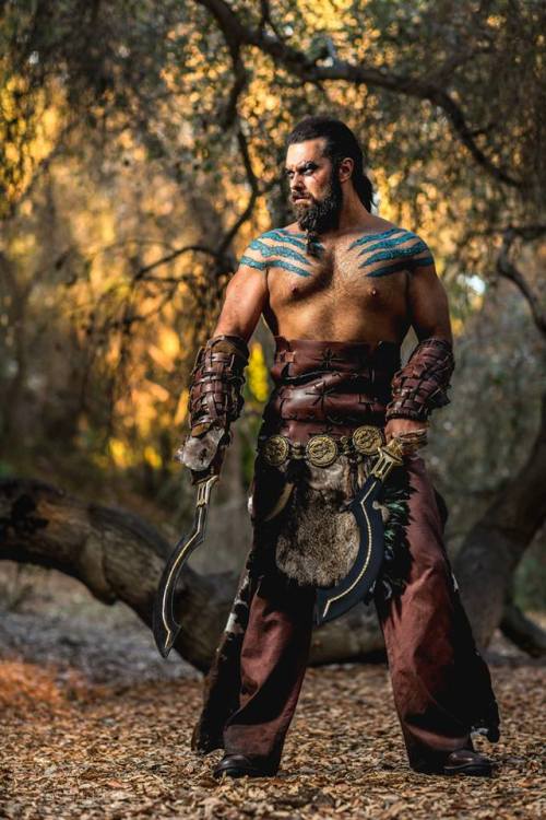 kamikame-cosplay:Absolutely amazing. Khal Drogo by khaldrene from Game of Thrones.Photography: Kenne