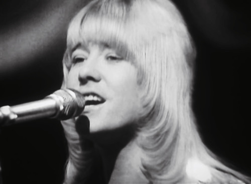 brianconnollysweet: Screenshots from “Sweet - Blockbuster - Top Of The Pops 01.02.1973 (O