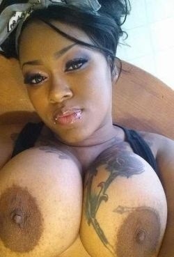 bigtittielover:  lover her tits