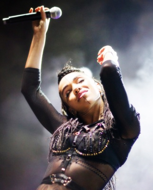 luvtahliahcom:  10x Photos of FKA twigs in Auckland, New Zealand at Laneway Festival January 26th. Make sure to follow @DailyFKA on twitter. I upload on there first everyday. 