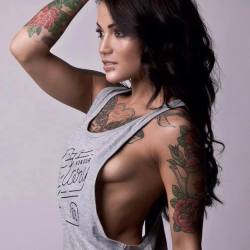 tattooedwomenarebeautiful:  Kayla Cadorna