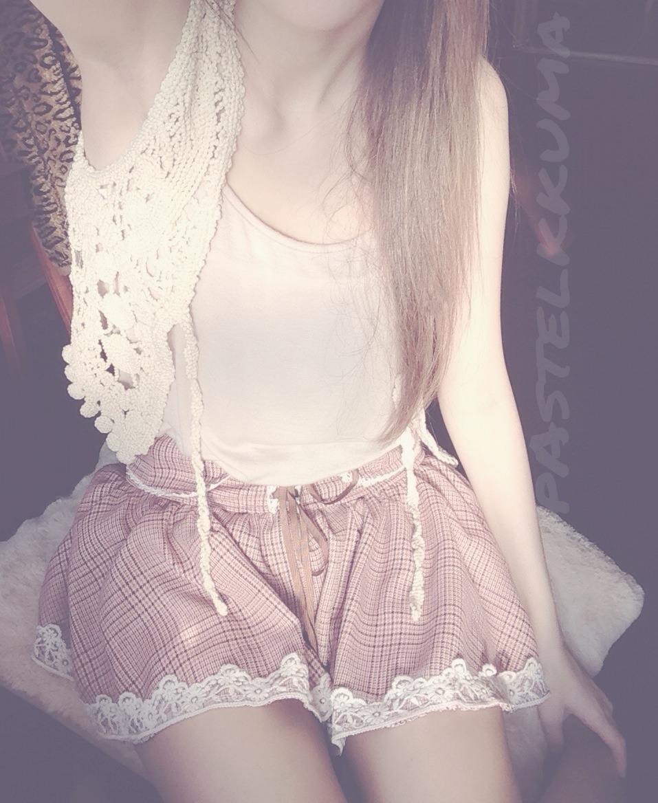 pastelkkuma:  Little view of my outfit 💕 