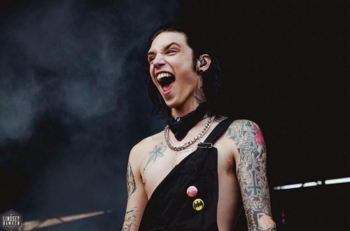 Andy Smiling! it&rsquo;s nice to see them having a great time on stage, especially after what&rsquo;