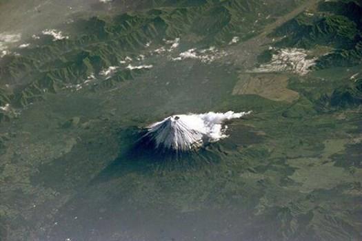 sassyscar22:  Mt Fuji from the International Space Station