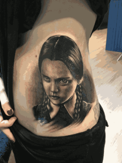 thievinggenius:  Tattoo done by Benjamin