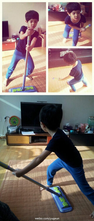 Cutie Yooguen dancing to SHINee appa's Dream Girl -