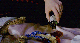 airdcarol:I have tried. I have tried hard. But life is difficult, and I am a useless person.