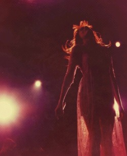 oldbrownshoestories:  *florence welch 