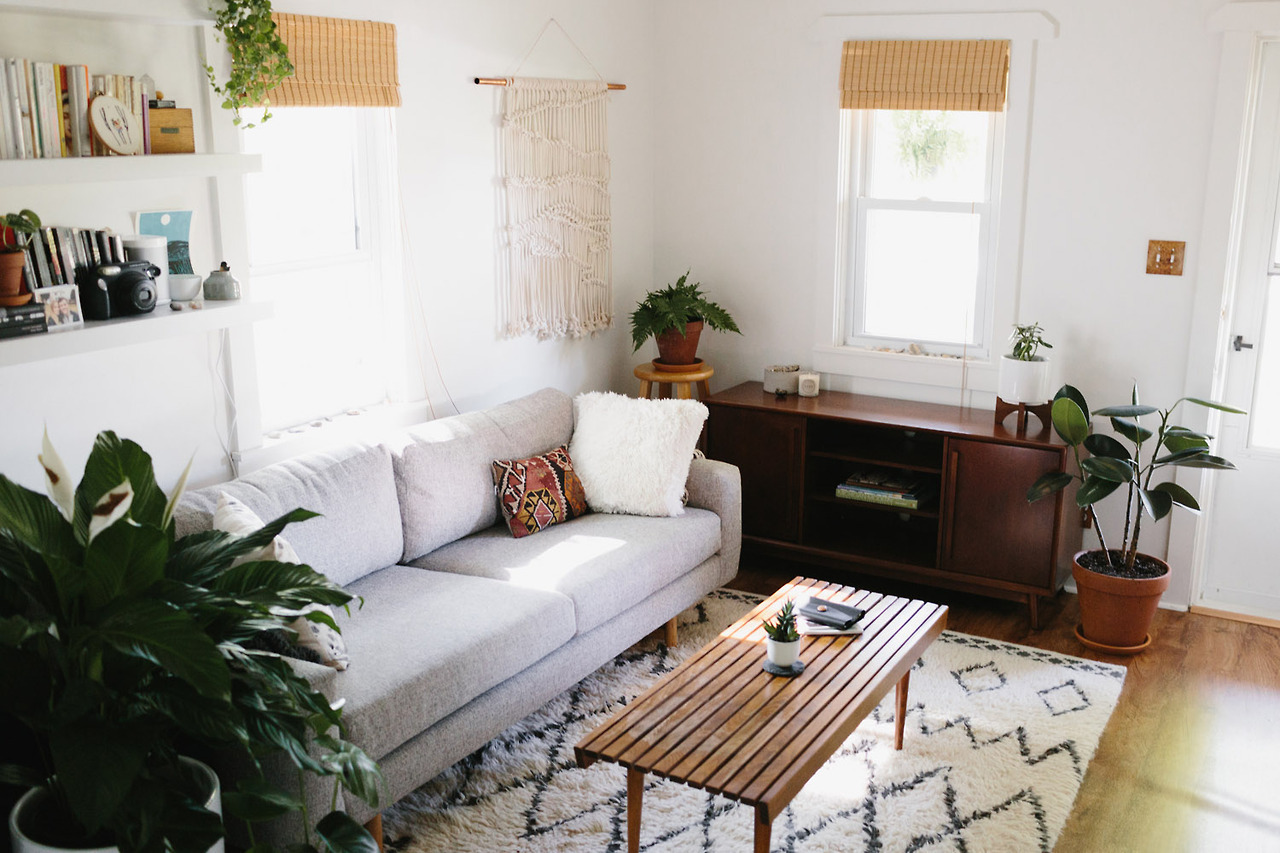 goodlivingrooms:500 sq ft 1930s cottage on shores of Lake Michigan -  Empire, MI