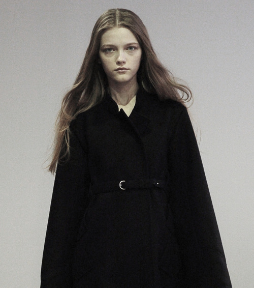 havte:   Vlada Roslyakova for Jil Sander F/W 2005