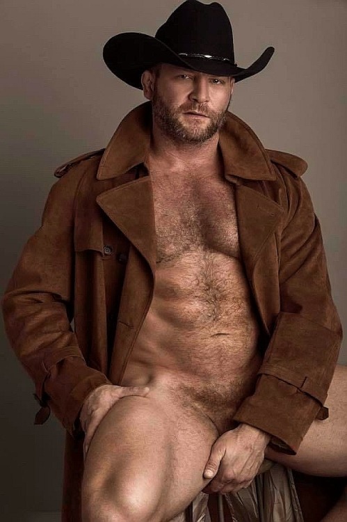 Post [625642008825970688] Hairy Muscular Hot Men 2