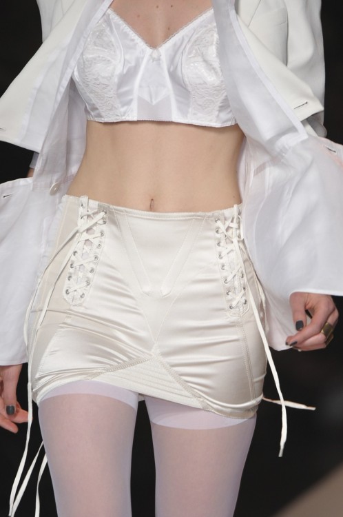 cloth-fabric:Jean Paul Gaultier - Spring RTW 2010