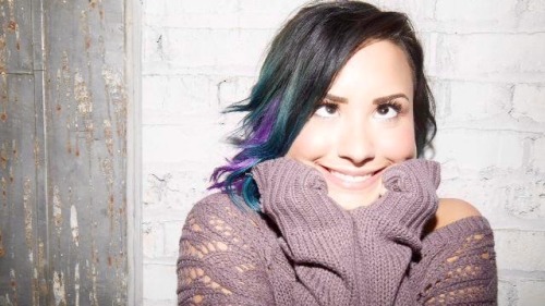 lovatic1420:  Happy Birthday Demetria Devonne Lovato born August 20th 1992