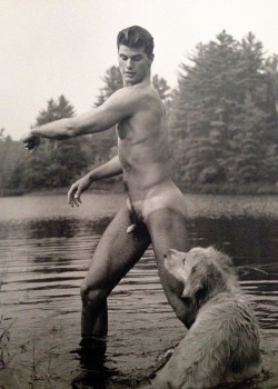 because-b:  Bruce Weber That photographer for Abercrombie &amp; Fitch. 