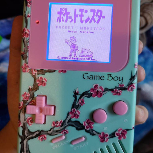 retrogamingblog2: Custom Backlit Gameboys made by GameChangerMods