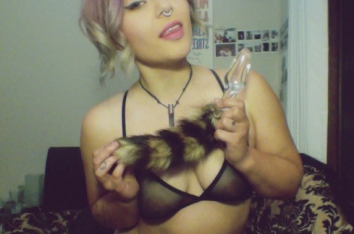 dirtyyheartsss:  I wasn’t going to post anything  But my tail makes me feel too cute Whenever I’m a good girl now I get pats 