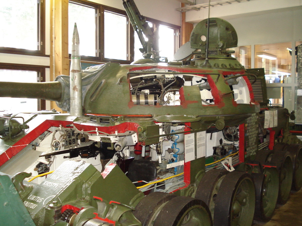 enrique262:  T-55 side cuts and armor details. 
