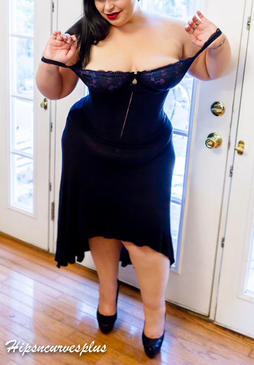hipsncurvesplus:  A nicely lace corset makes me smile!  To continue supporting my blog or for a private photo session or video clip Hipsncurvesplus wishlist: https://www.amazon.com/registry/wishlist/1A48OOVH79Z35/ref=cm_sw_r_ip_wl_o_K0O0vbWSCYGRQ