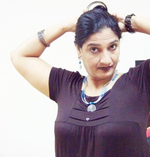 nagmaofficial:Nagma Qureshi  Follow me on Instagram @nagma_official #bhabhi #desi #aunty #milf #indi