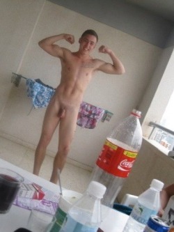 str8bloke:  Random hot guys!! 