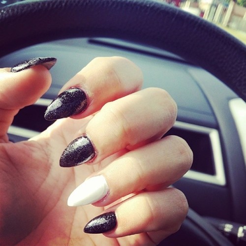 Porn photo Nails done! #nails #salon #fashion #black