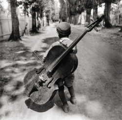 joeinct:Untitled, Gypsy Boy with a Violoncello,