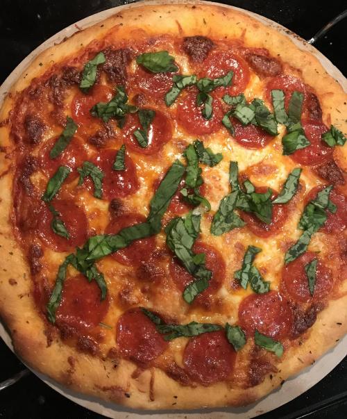 Homemade pizza!Source: reddit.com/r/foodpornfoodmyheart.tumblr.com | campsite