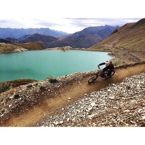 bikes-bridges-beer: Last week, dreaming back! Les Deux Alpes @ohreyriders #goodtimes #ohreyriders #d