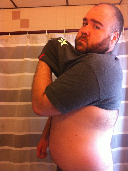 holidayrichie:  Shower time.