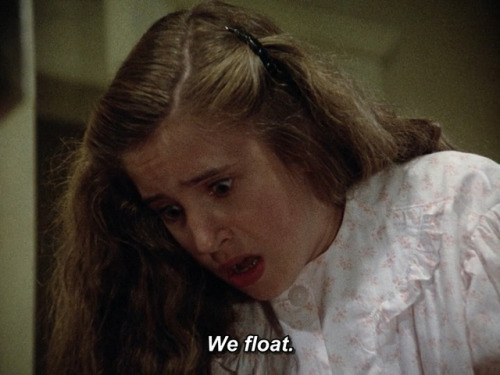 jetstream-torgod: thekanucklehead: inthedarktrees: Help me, Beverly. Help me.Emily Perkins |&