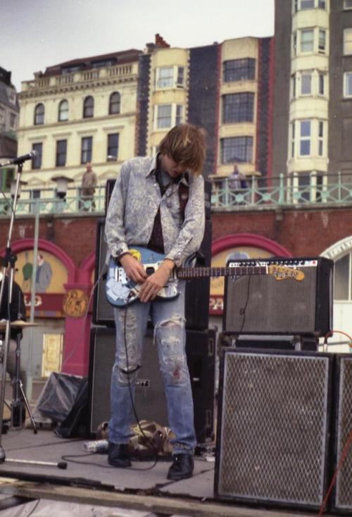 burning-hand:BLOOD ON BRIGHTON BEACHSONIC YOUTH LIVE IN BRIGHTON, 11/08/1985Photo by Jeff Stonehouse