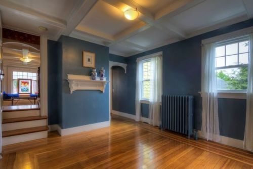 househunting: $485,000/3 br/1360 sq ftNewport, RI built in 1900