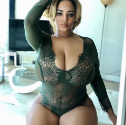 bustybaddies:The gorgeous @persephanii 😍😍❤️ #bustybaddiehttps://www.instagram.com/p/BtjT4vWHbfBjmqgbdxwEXgkr-QNCwvhVPspTkg0/?utm_source=ig_tumblr_share&amp;igshid=1j45fxnh6eknh