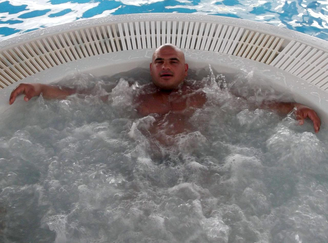 justbulls:  Pool Bull