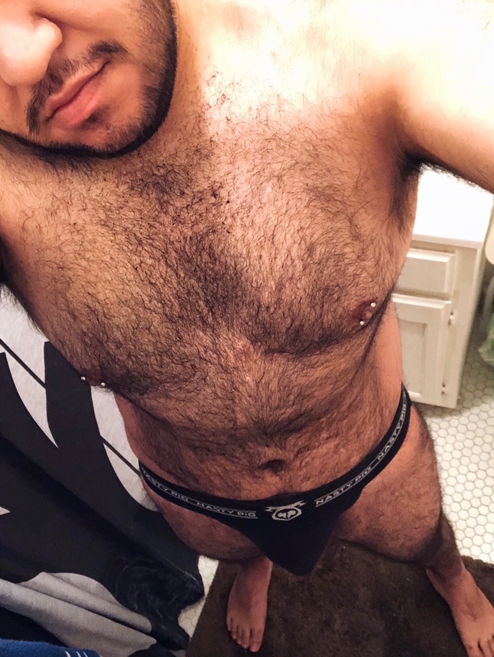 birote-papi:I trimmed my beard 🧔🏽✂️