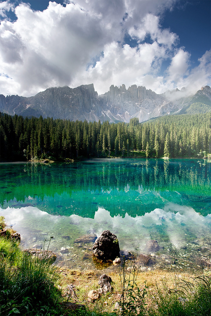 4nimalparty:  Lago di Carezza (by Ghetu Daniel)