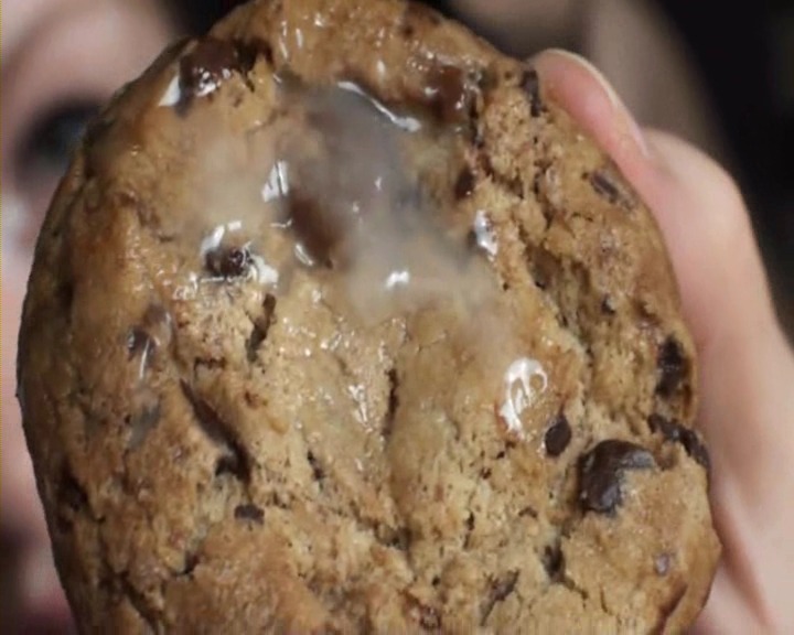 the-art-of-cum-on-food:  close-up galore! 