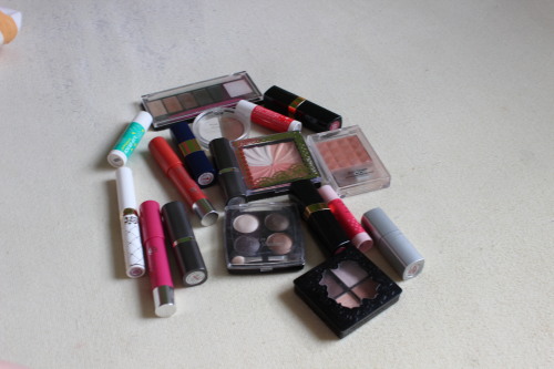 Part 1 & Part 2 of Cosmetics from the 100 Yen store in Japan now uploaded on my blog~ I wrote ab