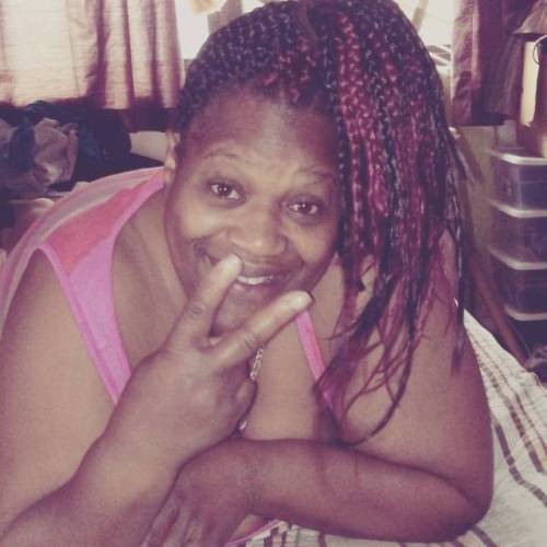 HAPPY BDAY MOMMA LOVE YOU MORE THAN ANYTHING ✌✌🙏🙌💭💭 #HAPPYBDAYMYQUEEN #2CHILL #mommalove #3hardway 🌎