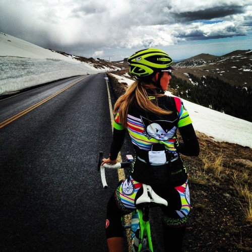dfitzger: #shenanigans1313: Taking it all in. #trailridge #RMNP #livelifeexplore #livingmydream #rid