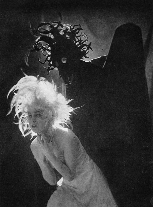 thewindowofthesummerhouse: Peter Pathe - Maria Hagen  “Licht und Schatten”  Vintage Ballet  (1918)