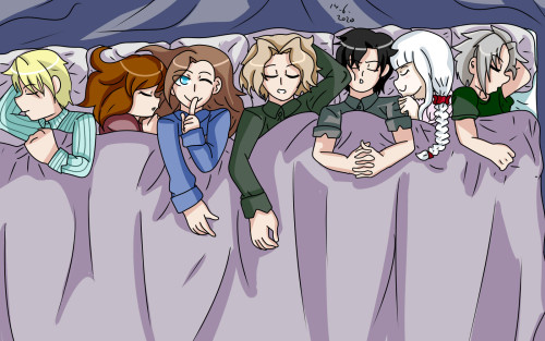 Right after this, they all fell asleep!Aaah, such happy childrenBONUS:Maria took the picture! <3