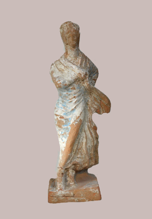 greek-museums:Preview: Colours of the antiquity / Terracotta figurinesPictured above:Figurine of a d