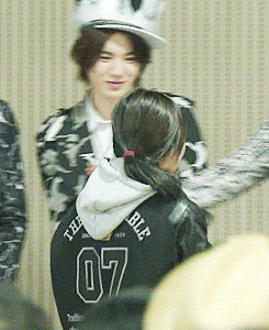  me too please (っಥ ಊ ಥ)っ   
